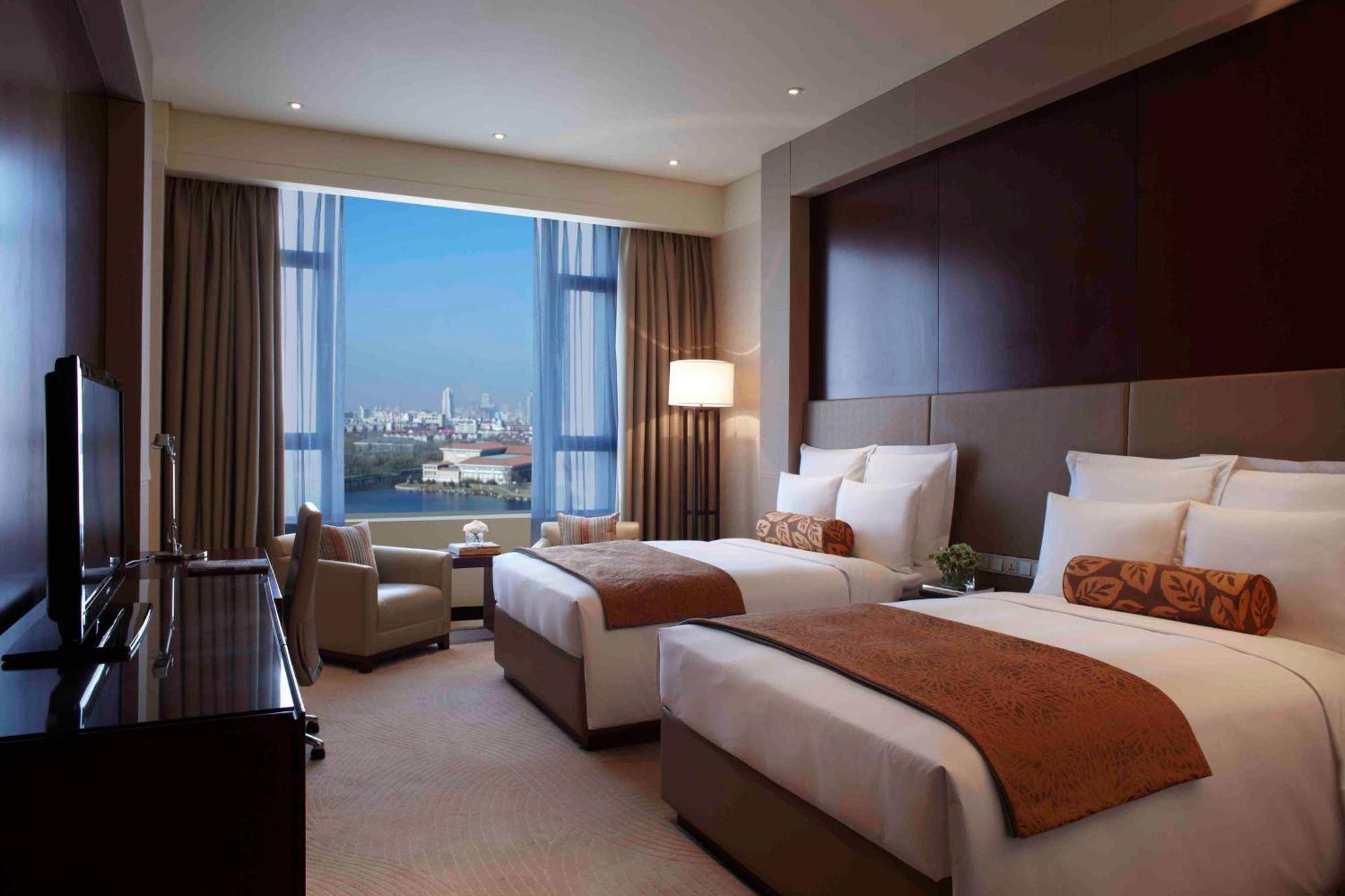 Renaissance Tianjin Lakeview Hotel Екстериор снимка